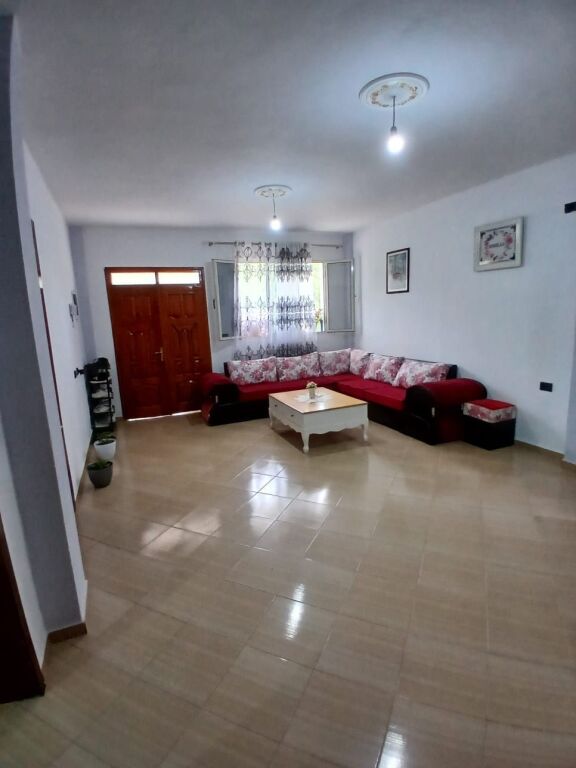 Private House 2+1+2 for Sale in Lanabregas
