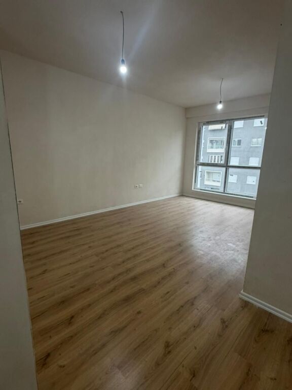 Tirane, shitet apartament 3+1 Kati 5, 125 m² 400.000 € (Komuna e Parisit)