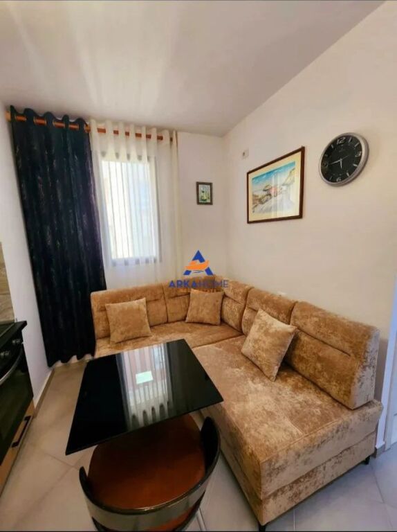 JEPET APARTAMENT 1+1 ME QERA "PRANE QSUT" 430 EURO