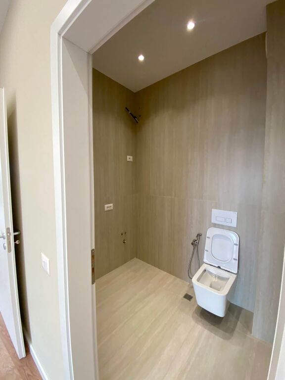 Vasil Shanto , Spring residenc , Shitet 2+1+2wc