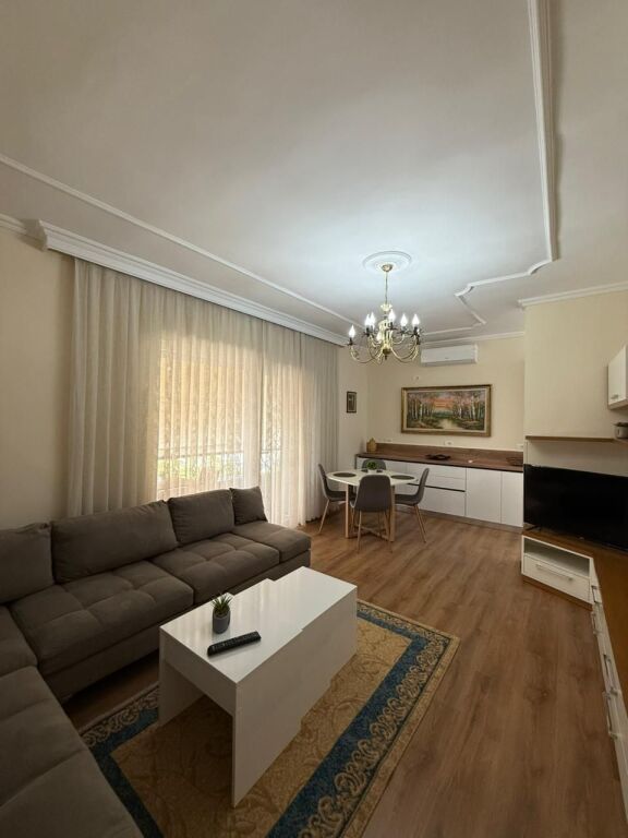 2+1 apartment for rent at Avni Rustemi Square near the New Bazaar.