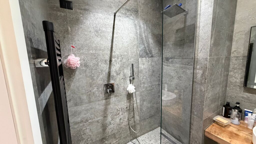 🏡 Shitet Apartament 1+1 në Fresk