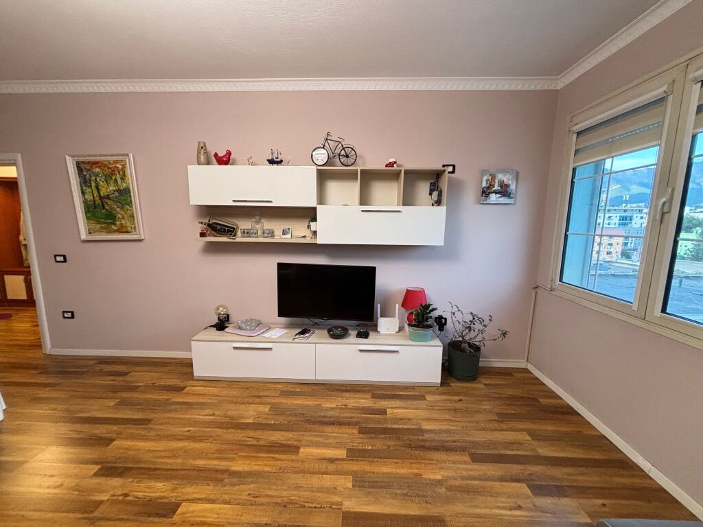 Apartament 1+1 Me Qira Prane Ambasades Amerikane