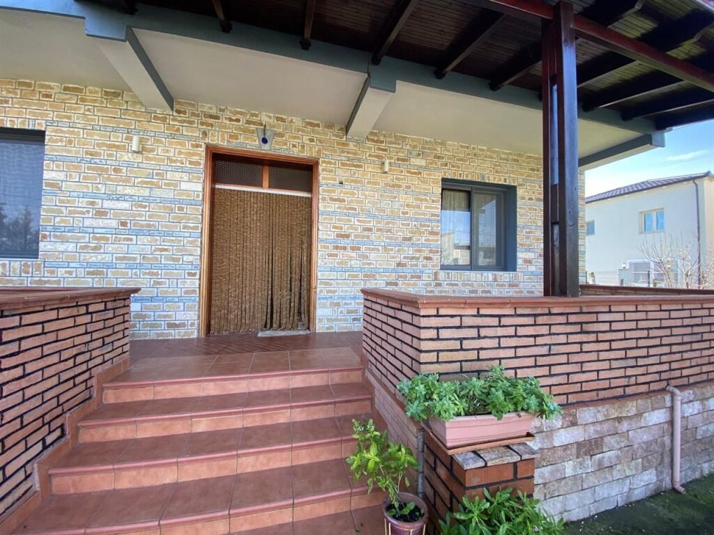 VILLA 1 FLOOR + SHOP FOR SALE XHAFZOTAJ DURRES 200,000 EURO