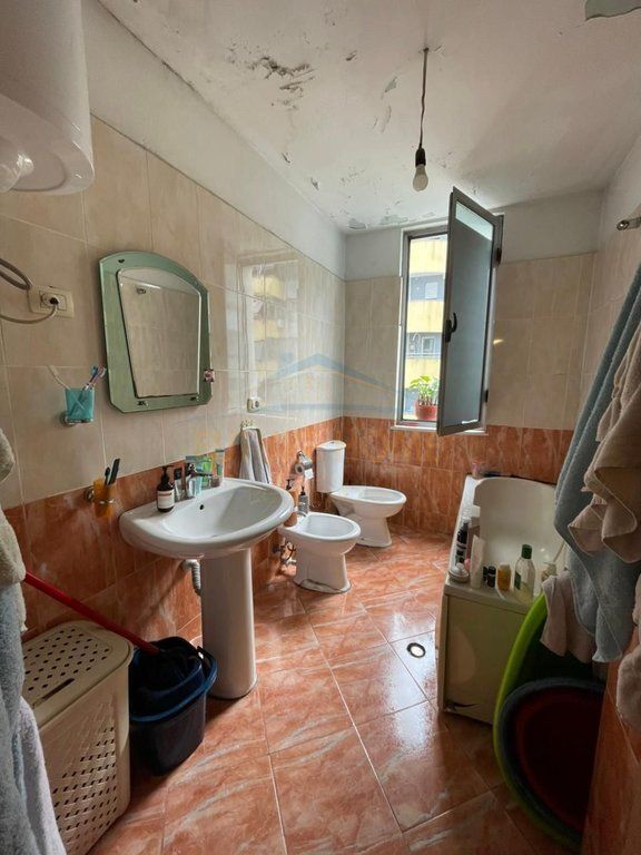 For sale, Apartment 2+1, Kavaja Street, Tirana