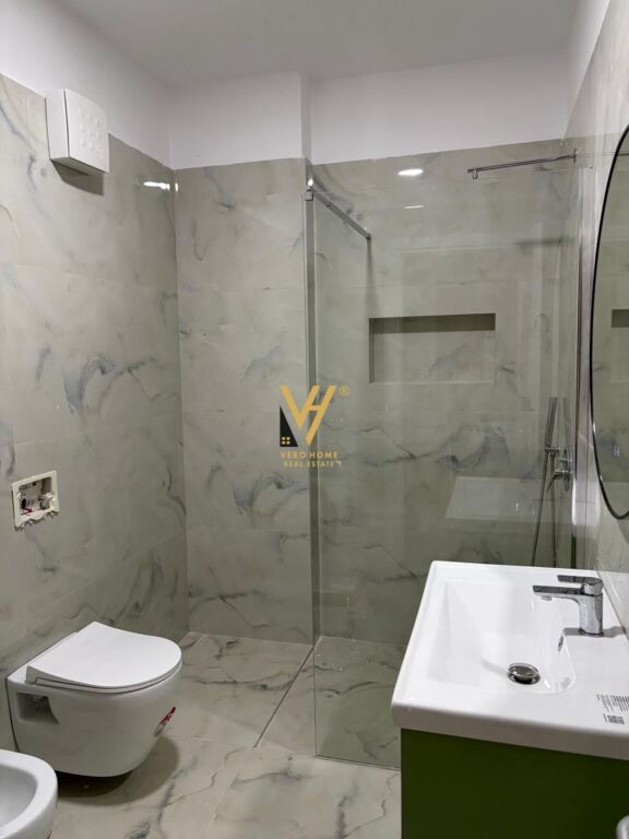 JEPET APARTAMENT 1+1+BLK ME QERA TE AURA,RR.DRITAN HOXHA 550 EURO