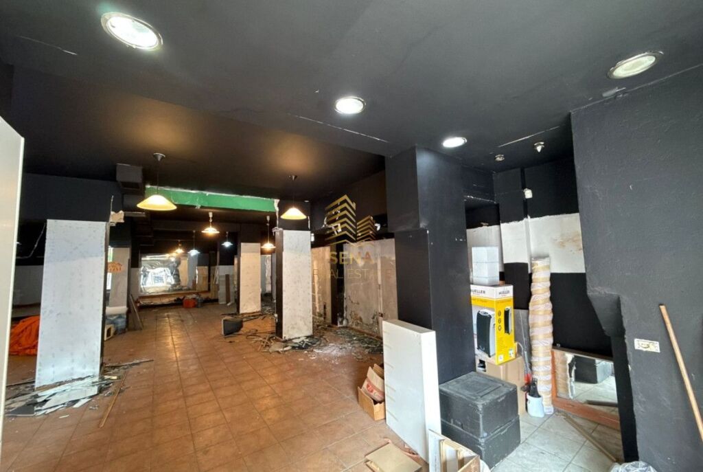 For sale, Business premises 165m2, Xhamllik, 26,000,000 Leke