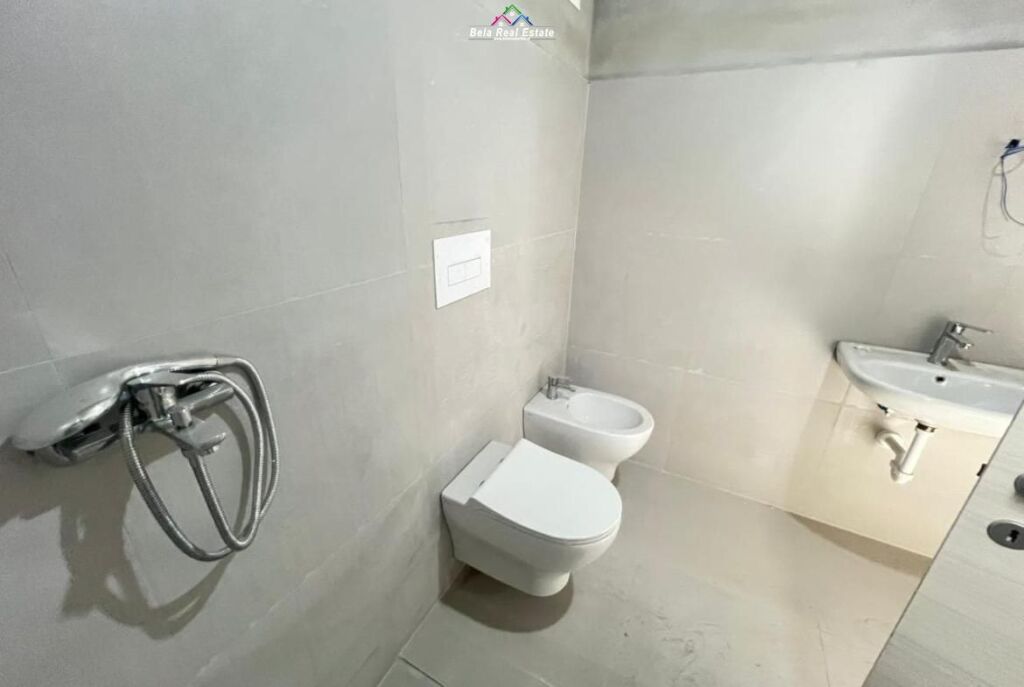Ufficio in Affitto 3+1 a Astir (ID BZ2966) Tirana