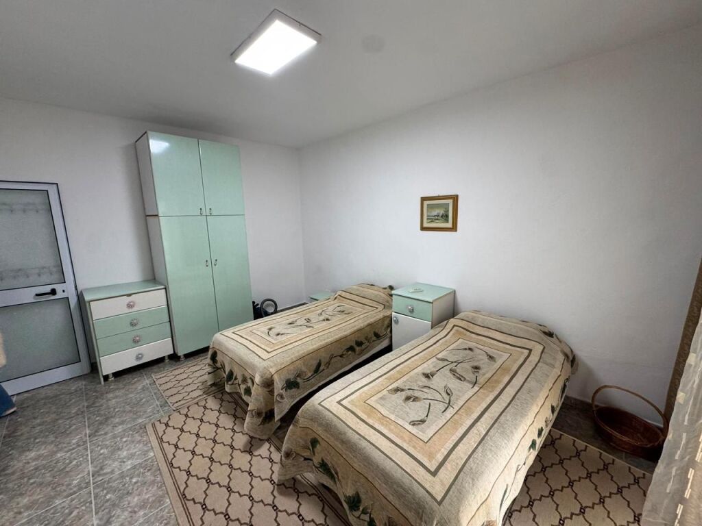 🏡Apartment 2+1 for rent🏡  📍 Near the University of Medicine, Rruga e Dibrës💰 Price: 50,000 lek/month