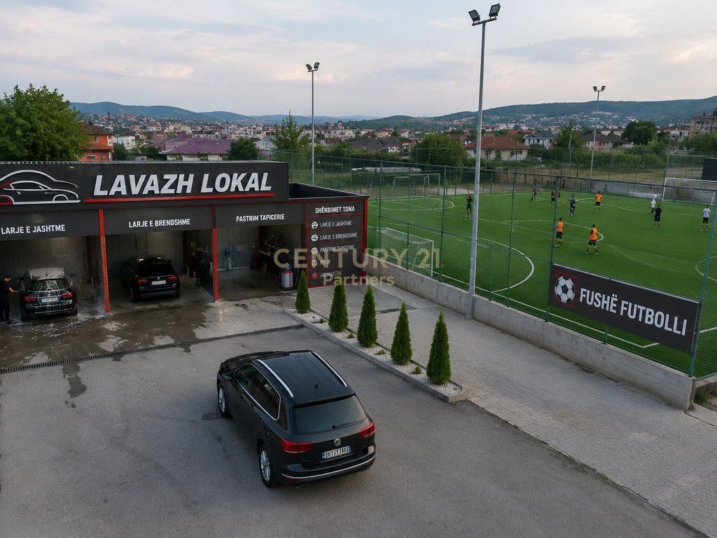 LAVAGGIO AUTO, LOCALE &amp; CAMPO DA CALCIO IN AFFITTO A KAMËZ ⚽🚗partners141038