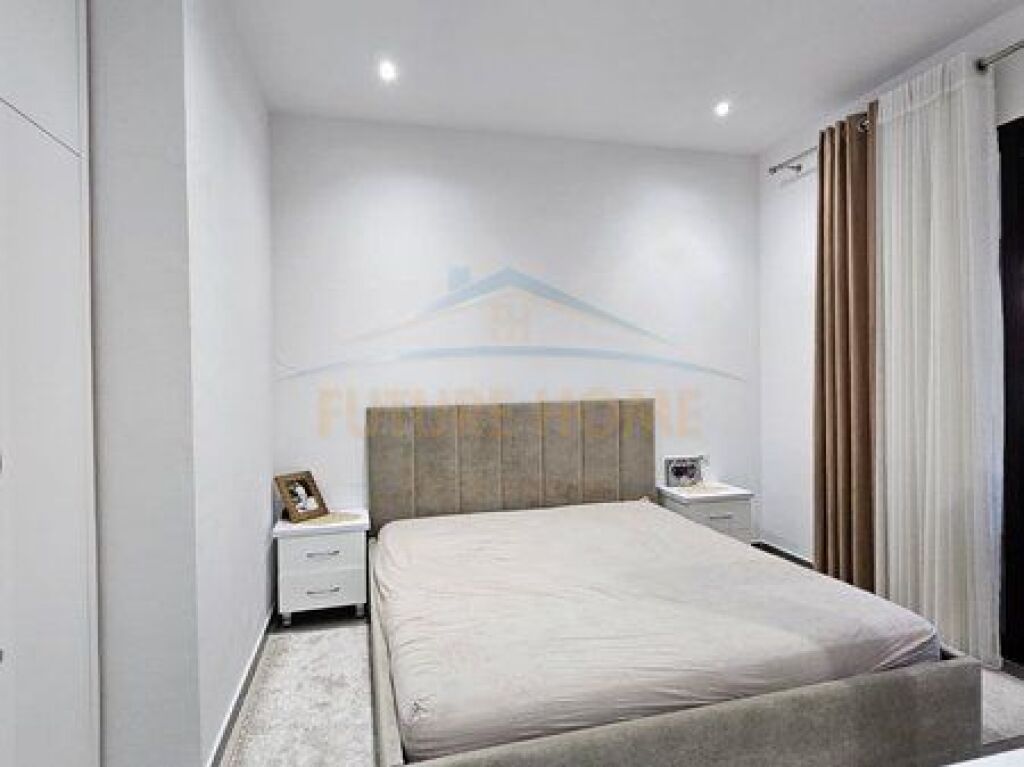 Shitet,Apartament 1+1, Selite, Tirane