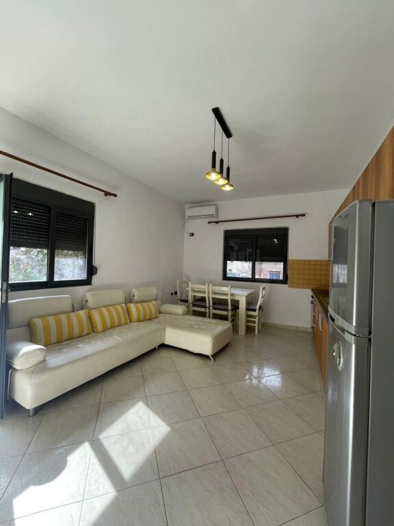 🏡 APARTMENT FOR RENT 2+1 + BALCONY MUZEUMI DURRES
