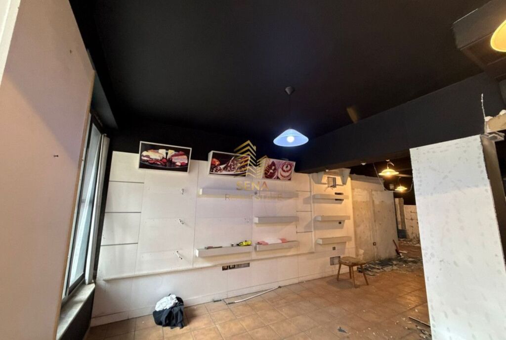 For sale, Business premises 165m2, Xhamllik, 26,000,000 Leke