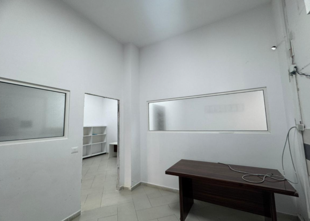 UFFICIO IN AFFITTO – ASTIR (PRESSO OZONE)