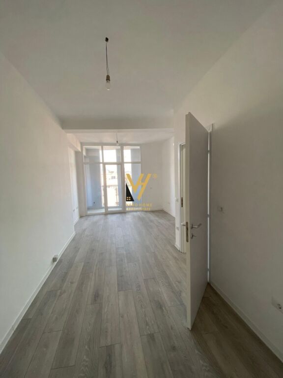 JEPET ZYRE 72 M2 ME QIRA TE KIKA 2, KOMUNA PARISIT 70.000 LEKE