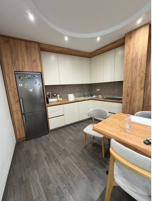 Apartment 3+1+2 for sale on Besim Alla Street – 270,000€