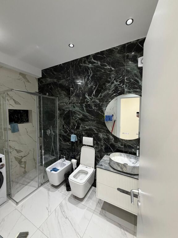 🏡✨ RENT – Apartment 2+1+2 at Golden Park Complex 📍 Opposite American Hospital 3💰 Price: 60,000 Lek / month