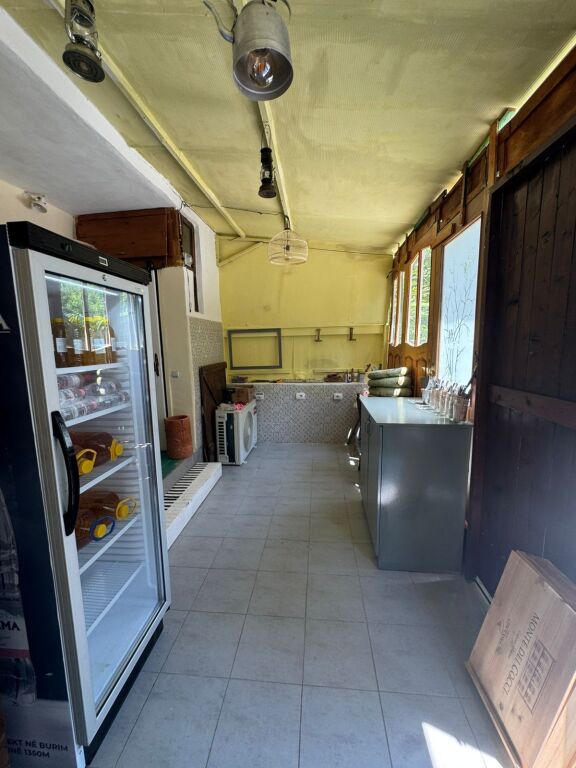Bar Ristorante in Vendita. Vicino alla Scuola "VASIL SHANTO"  190.000 EURO