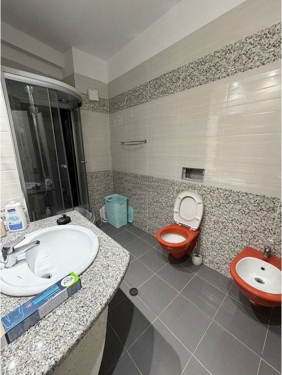 Apartment 3+1+2 for sale on Besim Alla Street – 270,000€