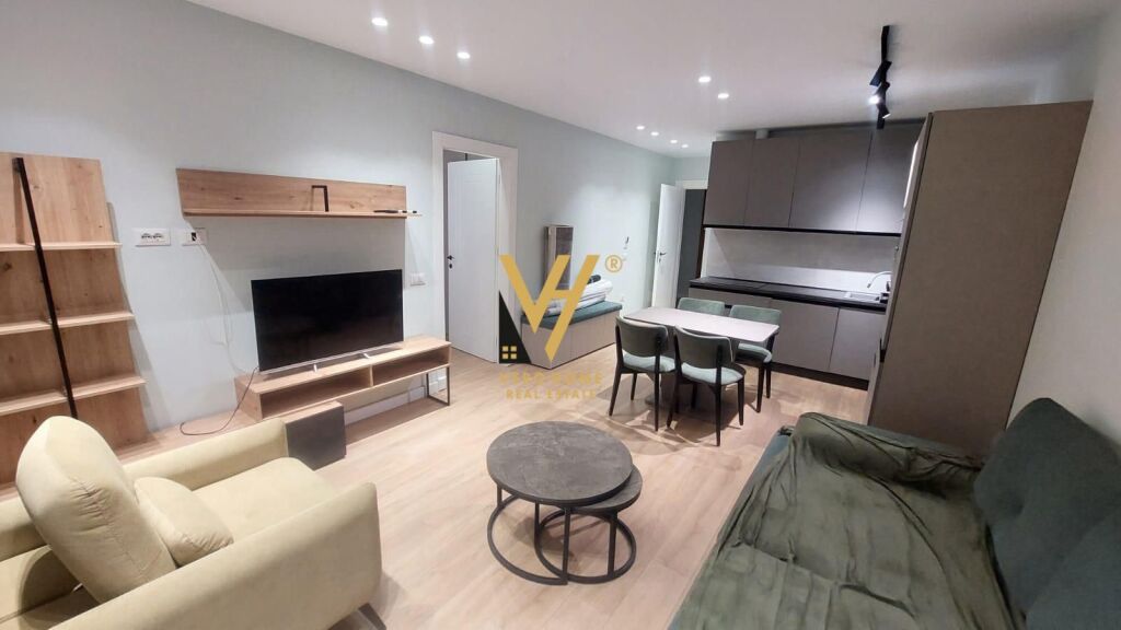 AFFITTASI APPARTAMENTO 1+1 A KOMUNA E PARISIT 700 EURO