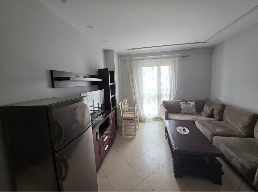 2+1, building with elevator, in Selvia, 650 thousand lek