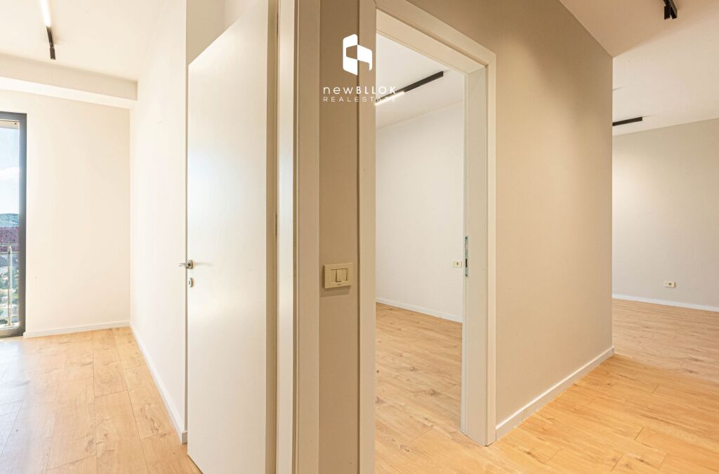 ✨️In Affitto: Elite Office 202m² ⭐️ 2 Posti Auto 3 WC🚾 / VERANDA - 12° Piano📍 GOLDEN TOWER (MINE PEZA RESIDENCE) 🌇 2000€ NETTI/Mese 💥