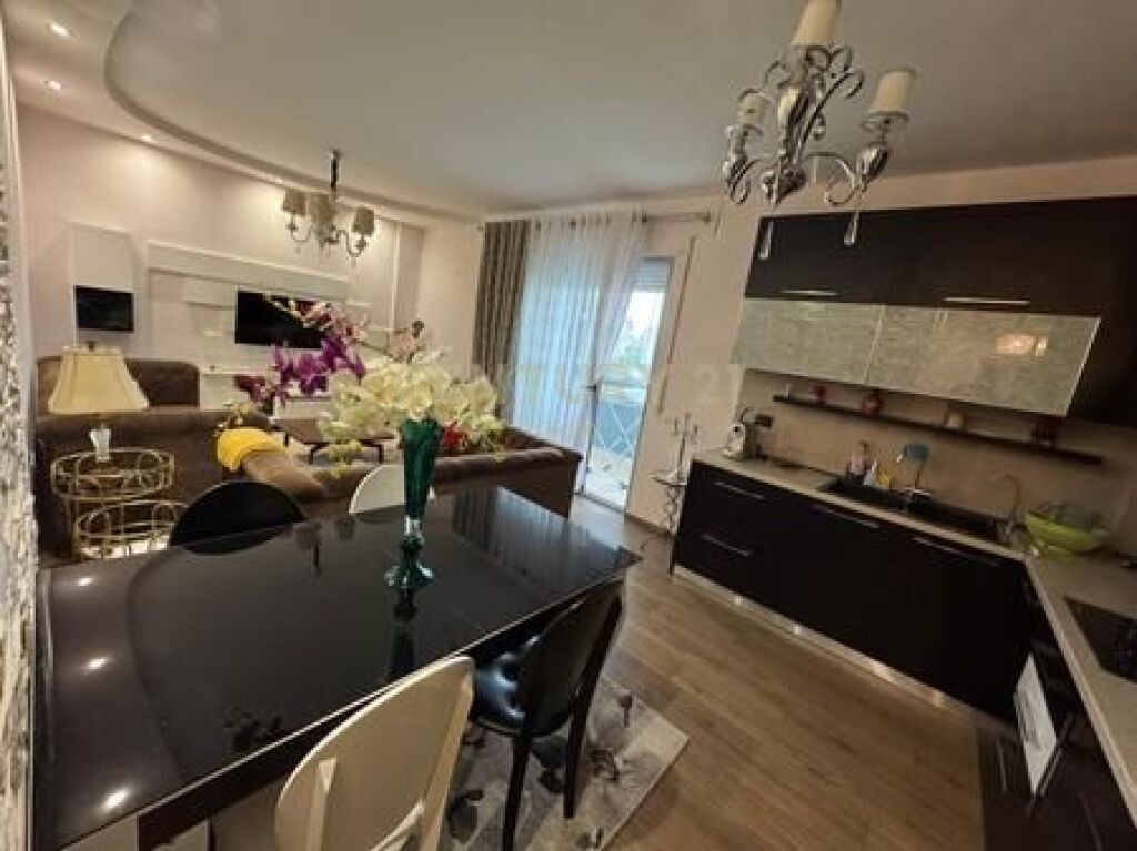 Modern 2+1+2 apartment in Fresk for rent