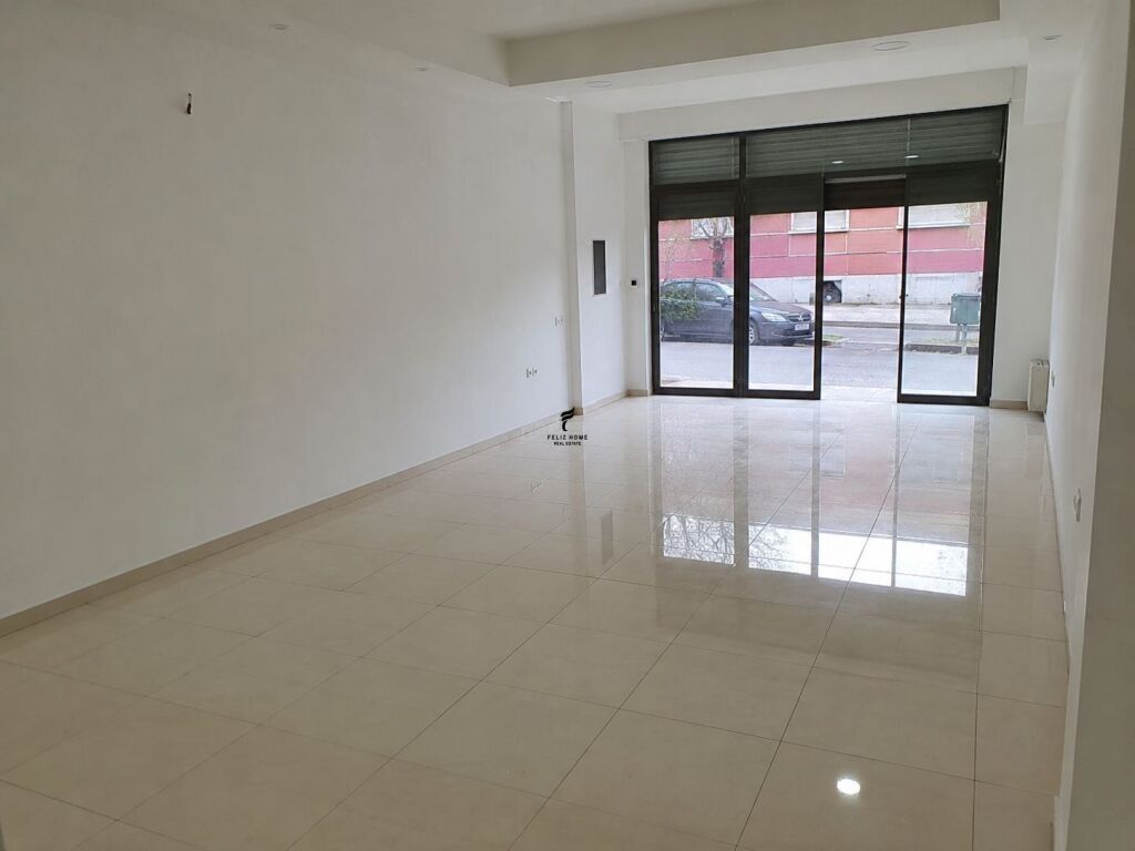DYQAN ME QERA 83M2 KINOSTUDIO 130.000 LEKE FH-74695
