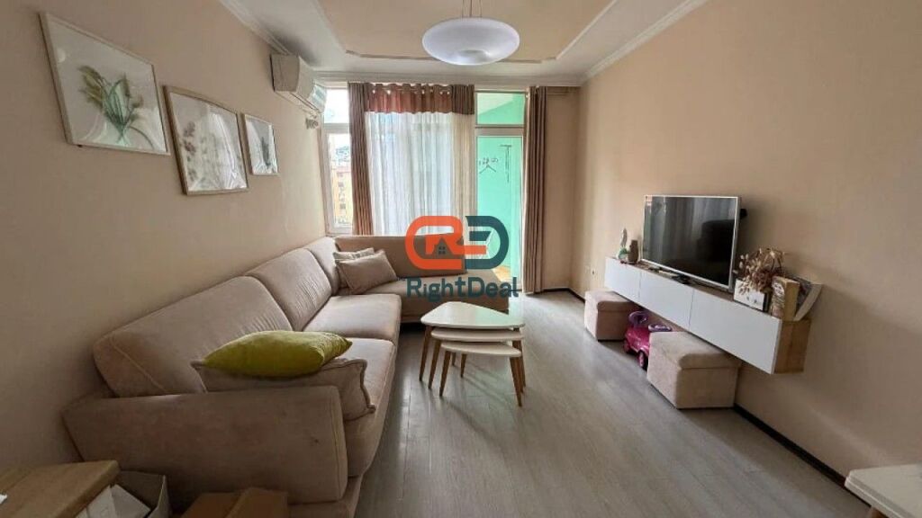 At the Paris Commune, 2+1 Apartment for Rent, Ideal for Living!!!