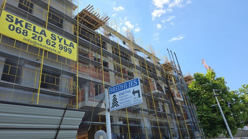 Apartament 1+1 per shitje ne Kamez