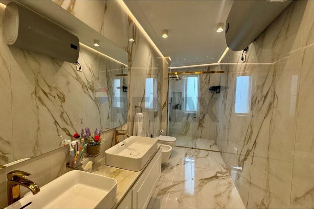APARTMENT 4+1 +2 PARKING SPACES FOR SALE AT EURO 3D