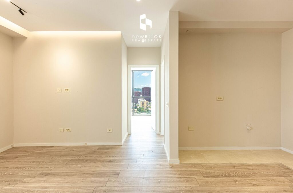 ✨️In Affitto: Elite Office 202m² ⭐️ 2 Posti Auto 3 WC🚾 / VERANDA - 12° Piano📍 GOLDEN TOWER (MINE PEZA RESIDENCE) 🌇 2000€ NETTI/Mese 💥