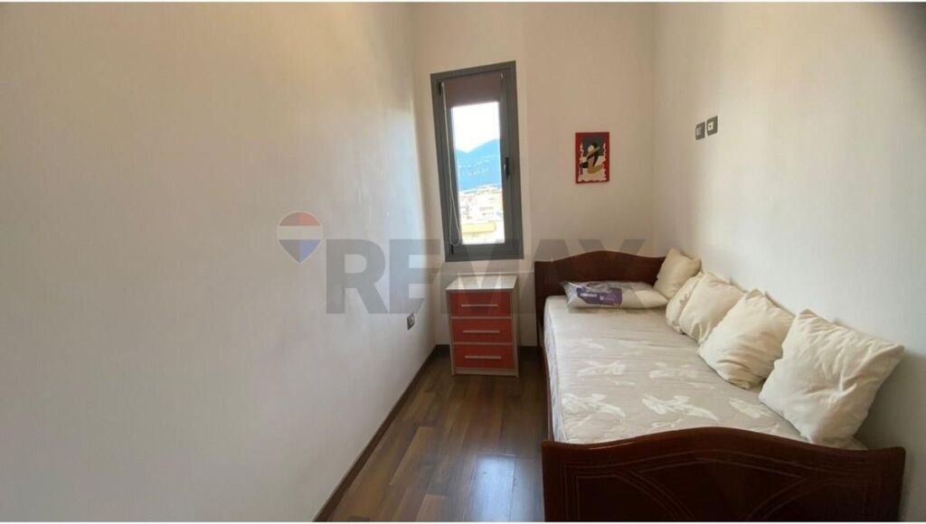 Apartment - For Rent - Tefta Tashko Street, Tirana