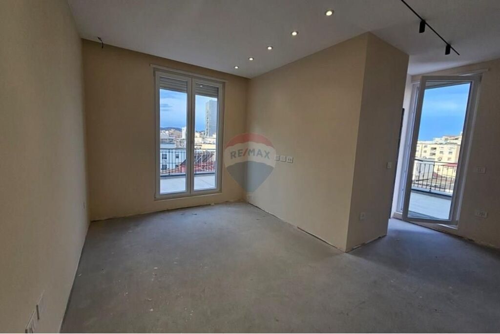 Apartment 2+1+2 for sale at the former Electric Market
