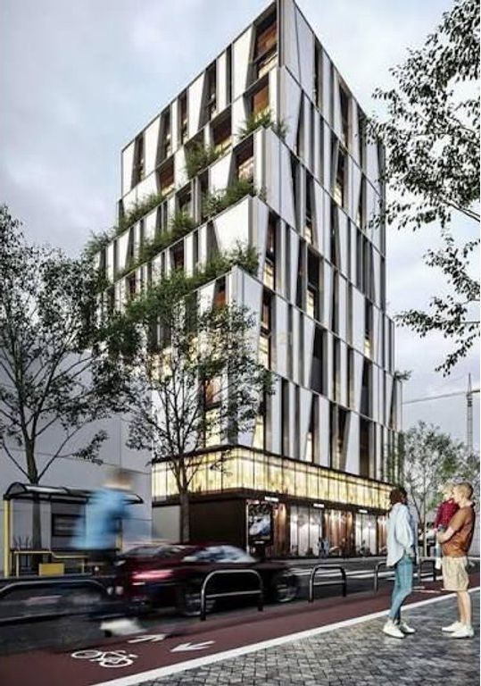 Barricades Street - Office for Rent with Facade from the Street 1st Floor Business