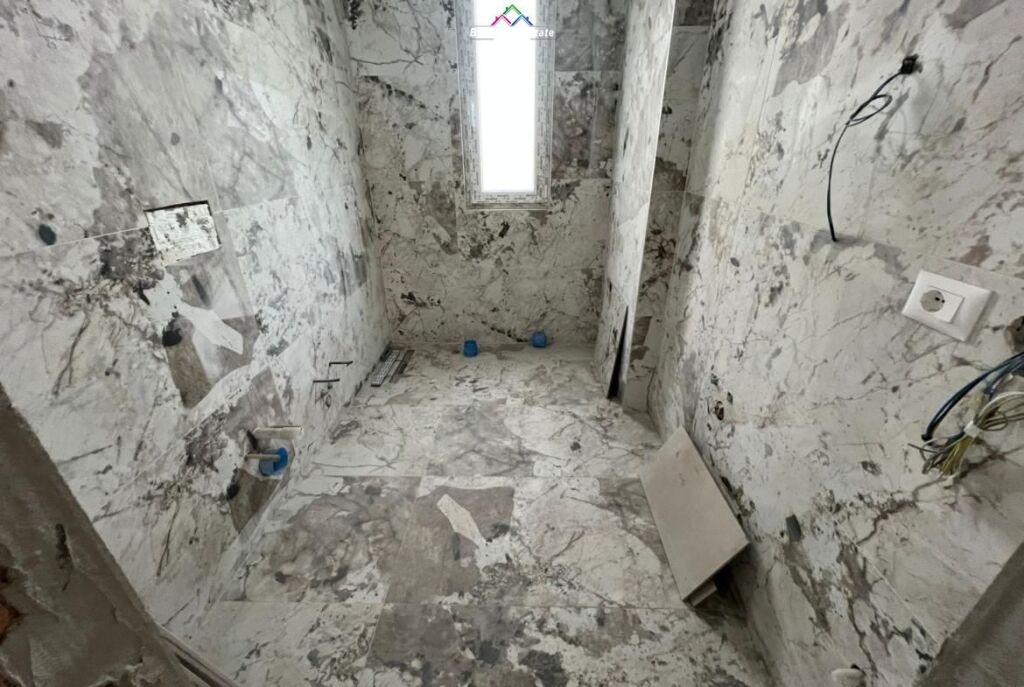 Ufficio In Affitto 2+1 A Astir (ID BZ2967) Tirana