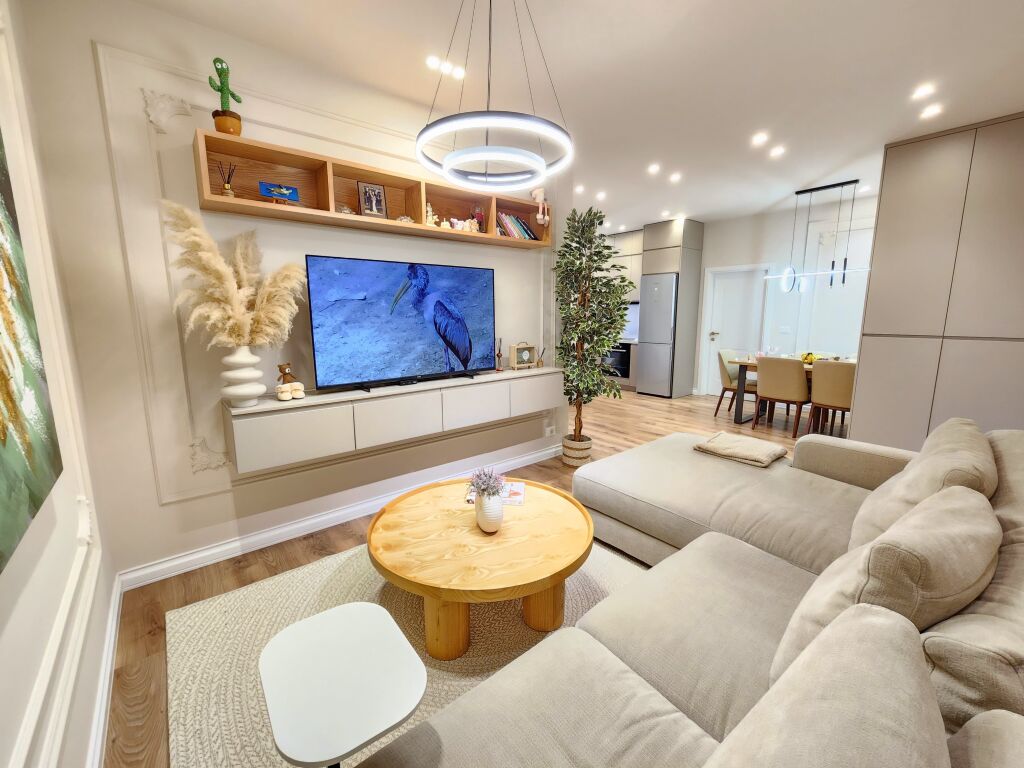For sale, 2+1 Apartment, Invested in Details, Beach, Durres