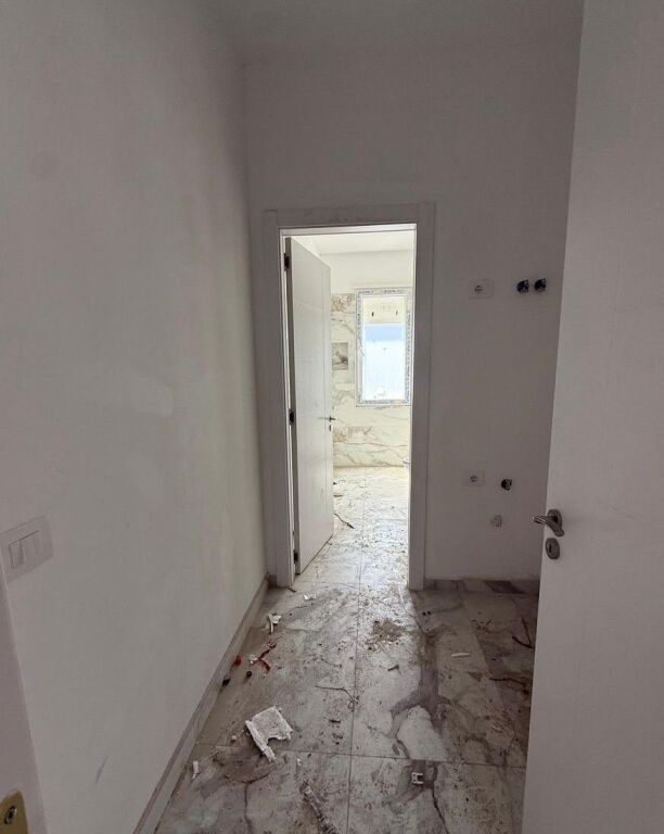 Shitet apartament 2+1+2 banjo + ballkon në një nga zonat më të kërkuara të Kamzës. ☀️