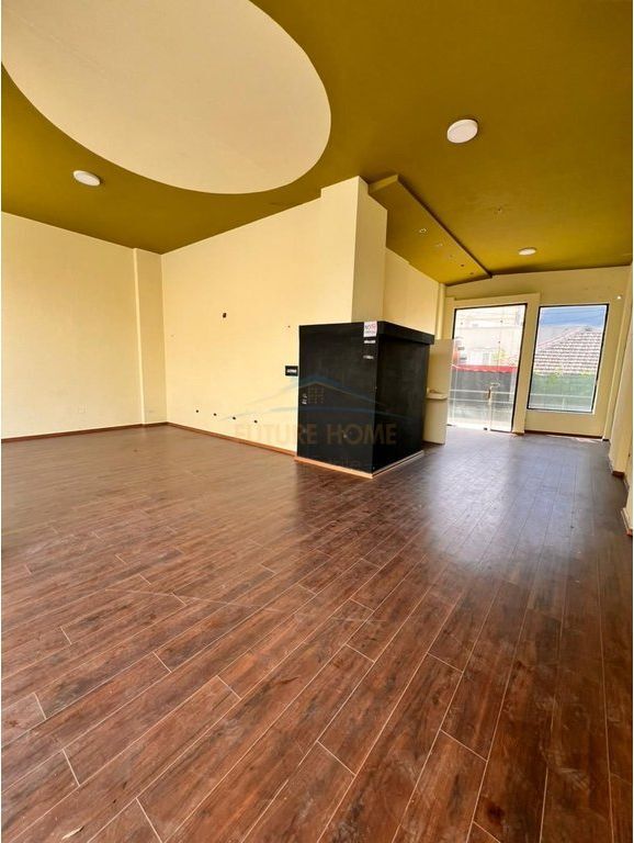 Affitto, Spazio Commerciale, Via Pjeter Budi, Tirana