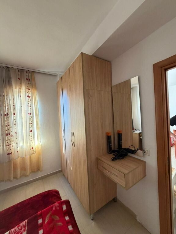Apartament 1+1 me qera ne Xhamllik tek Kastrati
