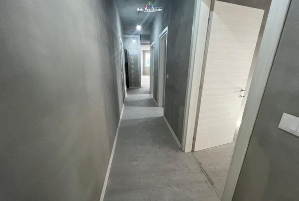 Ufficio in Affitto 3+1 a Astir (ID BZ2966) Tirana
