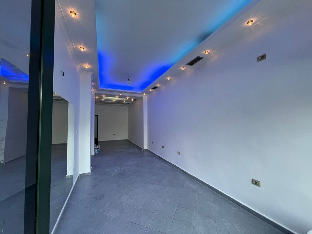 Shop for Rent on 5 Maji Street