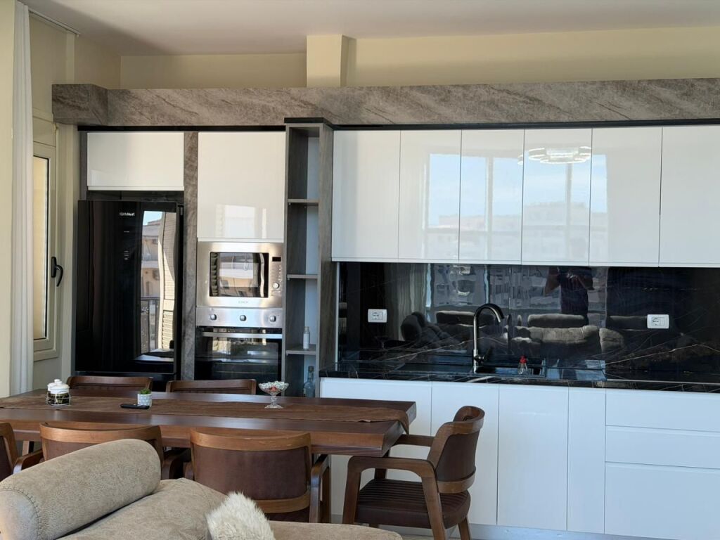 🏡 Super Appartamento 2+1 in Affitto a Lungo Termine – Market Sapori, Vlora