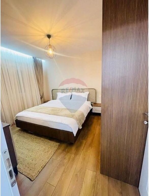 Jepet me Qira Apartament 1+1 te Rruga e Elbasanit