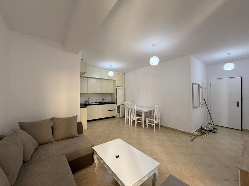 Affittiamo appartamento 1+1 ad Astir!
