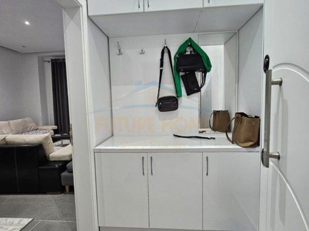 Shitet,Apartament 1+1, Selite, Tirane