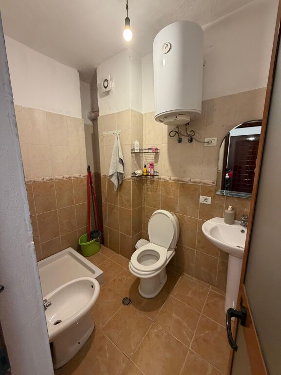 Apartament 1+1 me qera ne Xhamllik tek Kastrati