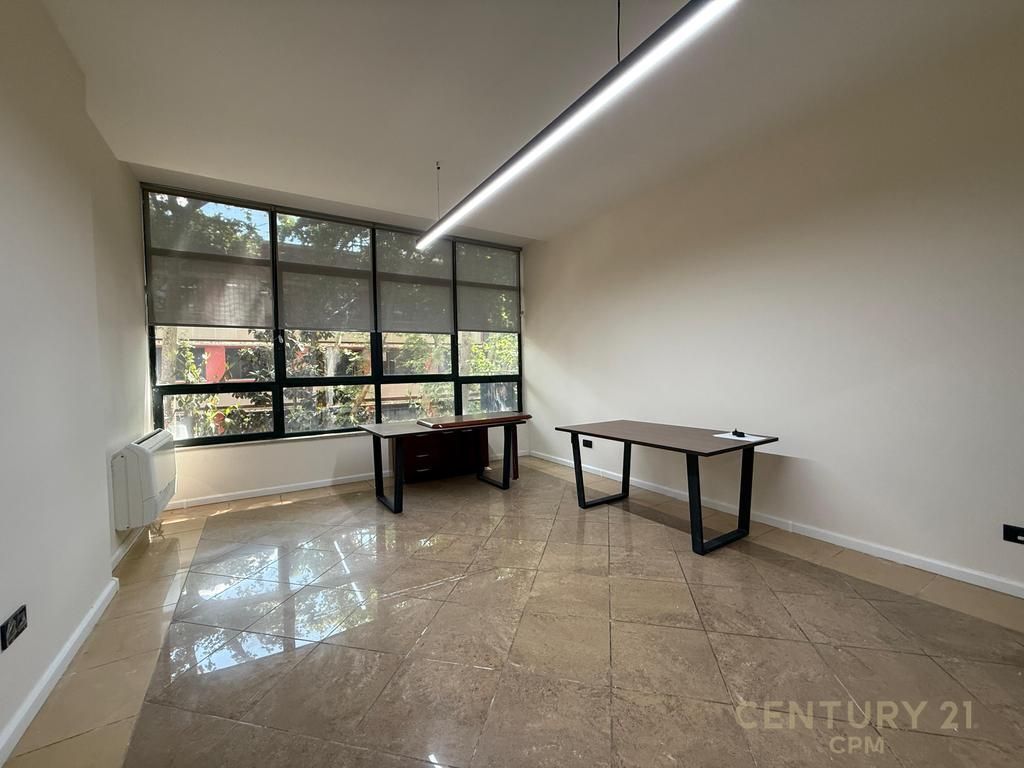 Ambient per zyra tek Kryeministria – Rruga Papa Gjon Pali II !