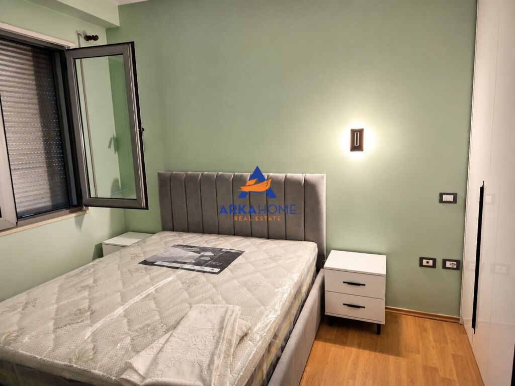 APPARTAMENTO IN AFFITTO 1+1+BALCONE "VICINO AL DISPENSARIO STAZIONE DEI TRENI" 65000 LEKE