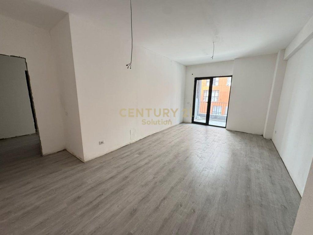 APARTMENT 2+1+2 TOILETS FOR SALE NEAR THE FRATARI COMPLEX!